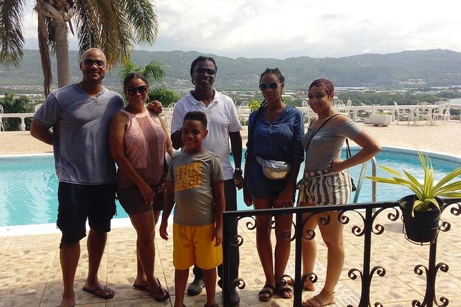 Montego Bay Scenic Tour - A private look at Montego Bay, from Rose Hall to Scotchies