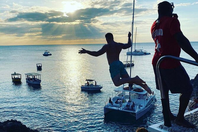 Negril 7 mile Beach, Party Catamaran Cruise , Snorkeling and Ricks Cafe Combo - What the private guide adds to the day