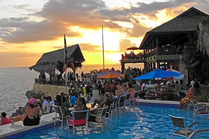 Negril 7 Miles Beach, Ricks Cafe and Shopping - One hour on Seven Mile Beach