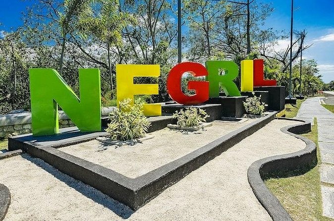 Negril Beach Break and Ricks Cafe - Montego Bay Cruise Port - Rick’s Cafe and the Negril cliffs