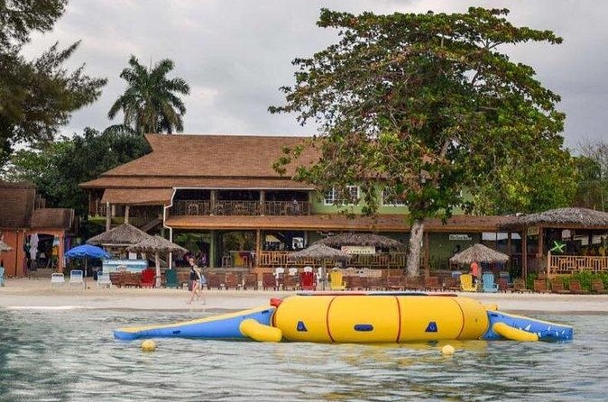 Negril Beach Break and Ricks Cafe - Montego Bay Cruise Port - Timing, group size, and cruise-day planning