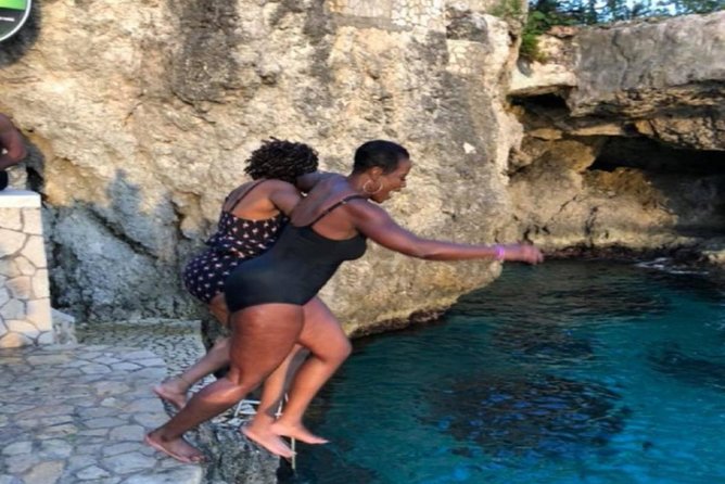 Negril Beach Experience & Rick's Cafe from Negril - Two sides of Negril in four hours