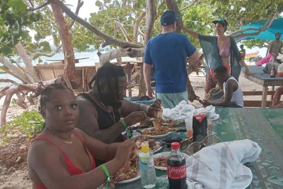 Negril: Booby Cay Island Picnic Tour with Snorkeling - A four-hour escape from Negril