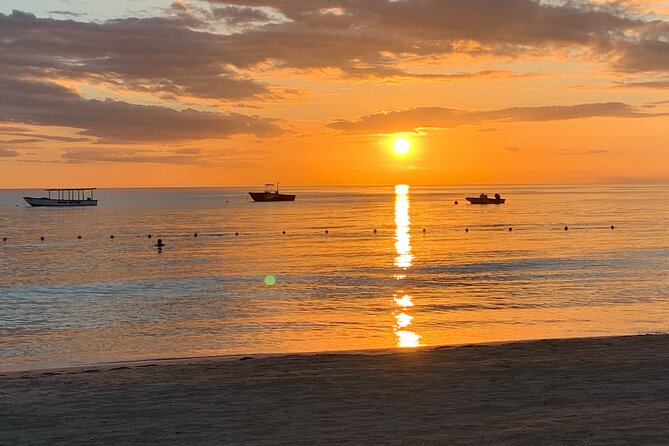 Negril Experience 1- 4 Persons - Rick’s Cafe brings the famous cliffside finale
