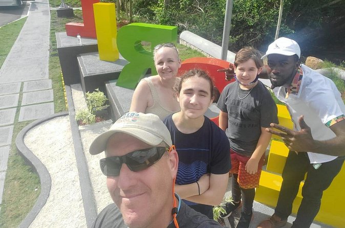 Negril, Seven Mile Beach, Rick's Cafe Private Day Tour - Sunset, music, and the choice to jump