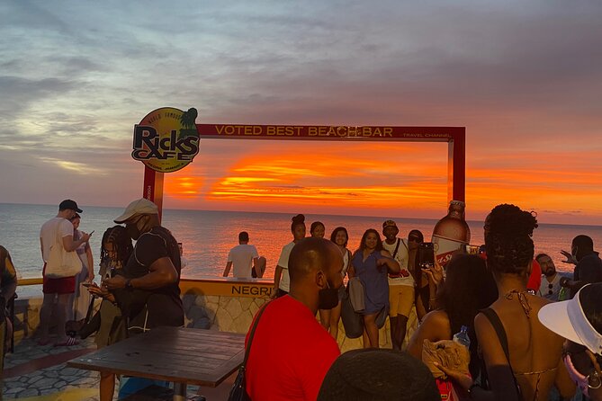 Negril Seven Miles Beach And Ricks Cafe Tour - Rick’s Cafe and the famous 35-foot cliff