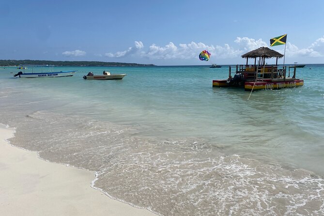 Negril Seven Miles Beach And Ricks Cafe Tour - What the private format really adds
