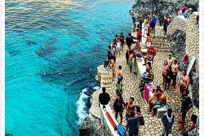 Negril Seven Miles Beach & Rick's Cafe - Rick’s Cafe and the cliffside show