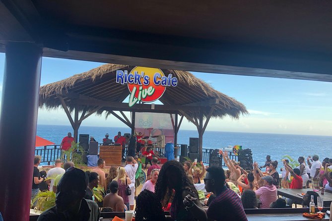 Negril Shopping And Rick's Café - Why Rick’s Café is the heart of the day