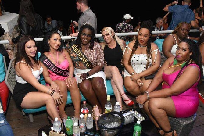 Night Life in Montego Bay&Clubbing I Pier 1, 27/27Lounge I Taboo - The private car is the practical advantage