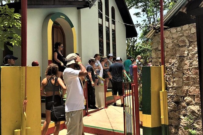 Nine Mile and Dunn's River Falls Day Trip from Montego Bay & Grand Palladium - A Jamaican jerk lunch at Scotchies