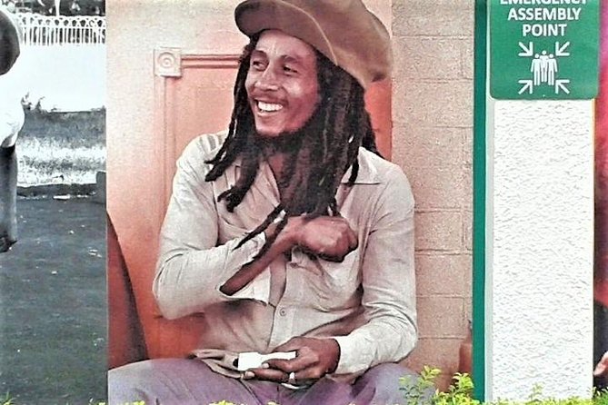 Nine Mile and Dunn's River Falls Day Trip from Montego Bay & Grand Palladium - Nine Mile, Bob Marley’s birthplace