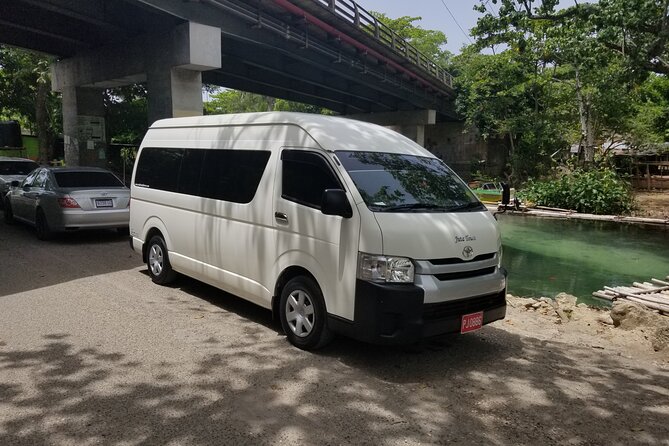 Ocean Coral Springs Private Transfer - Leaving Sangster Airport without the usual fuss
