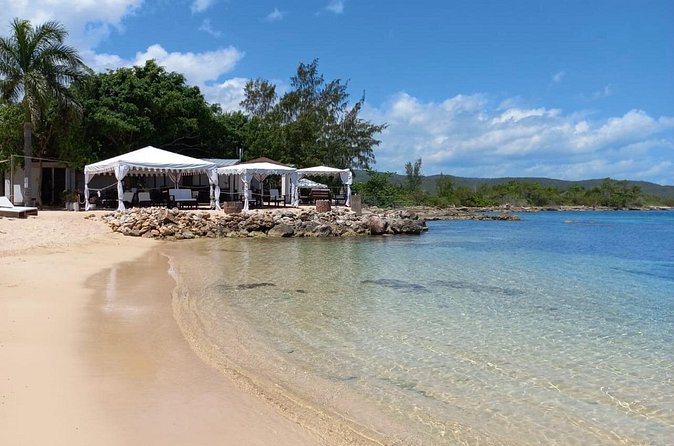 Ocho Rios: Bamboo Beach Club VIP Access with Lunch and Cocktails - Swimming, shade, and the pace of the beach stay