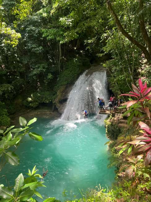 Ocho Rios: Blue Hole and Bamboo River Rafting - Key points at a glance