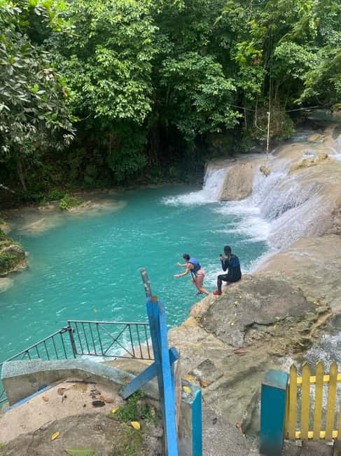 Ocho Rios : Blue Hole and Sightseeing Tour - Why the guides matter here