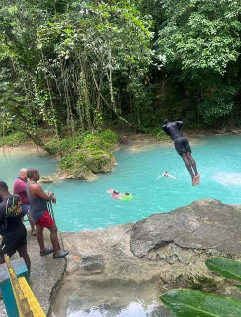 Ocho Rios : Blue Hole and Sightseeing Tour - Who will enjoy this outing most