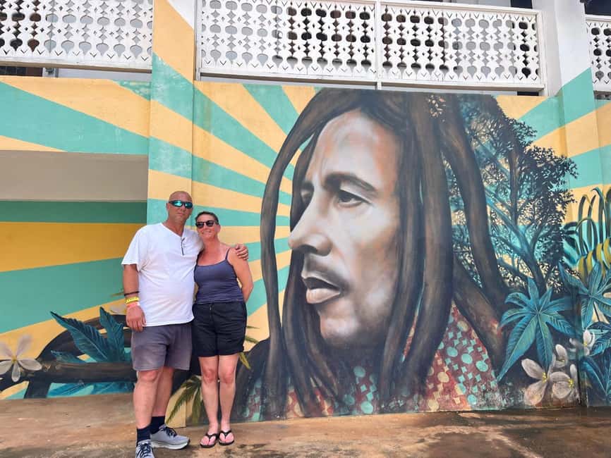 Ocho Rios: Bob Marley's Birthplace Nine Mile Reggae Tour - Arriving at Bob Marley’s Nine Mile home