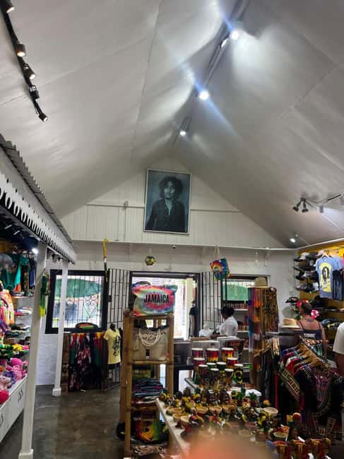 Ocho Rios: Bob Marley's Birthplace Nine Mile Reggae Tour - Rastafarian culture and the guide’s role