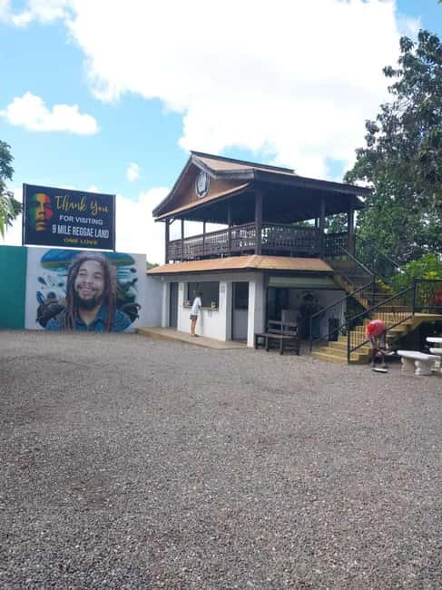 Ocho Rios: Bob Marley's Birthplace Nine Mile Reggae Tour - Pickup and return around Ocho Rios