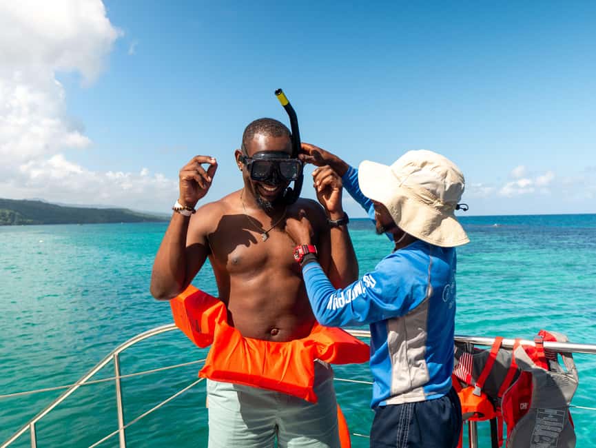 Ocho Rios: Catamaran Sail & Snorkel + Dunn's River Climb - Key points at a glance