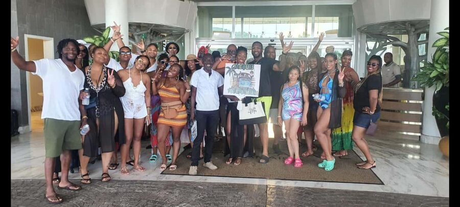 Ocho Rios: Dunn's River Falls and Shopping Tour - Why Dunn’s River Falls is worth your morning