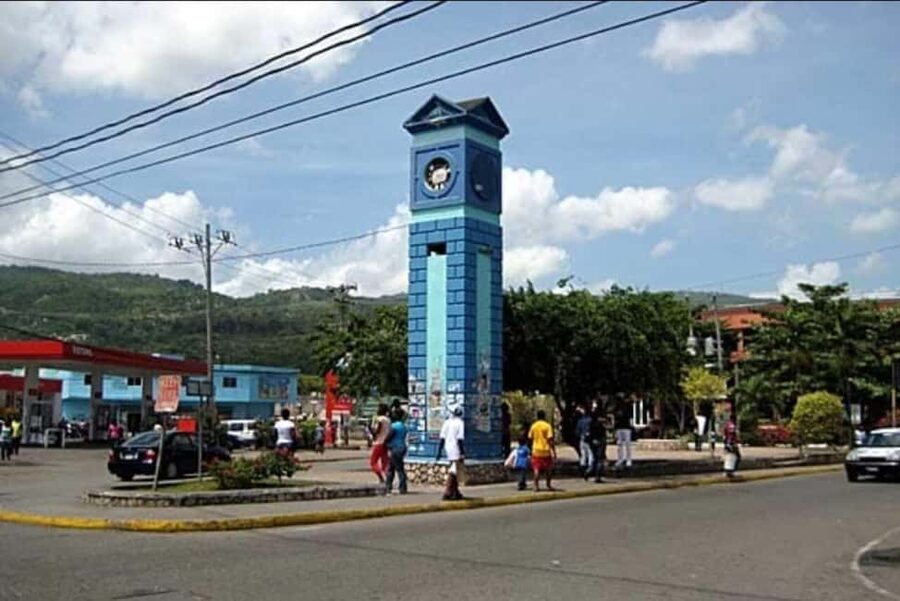 Ocho Rios: Guided Sightseeing Tour - Ocho Rios from above: sea, harbor, and mountain views