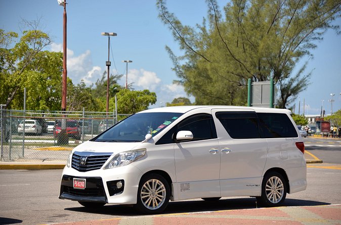 Ocho Rios Hotels Transfer Between Montego Bay Airport (MBJ) - Booking details that matter