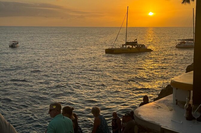 Ocho Rios Sightseeing Tours and Shopping - A private road trip toward Ocho Rios