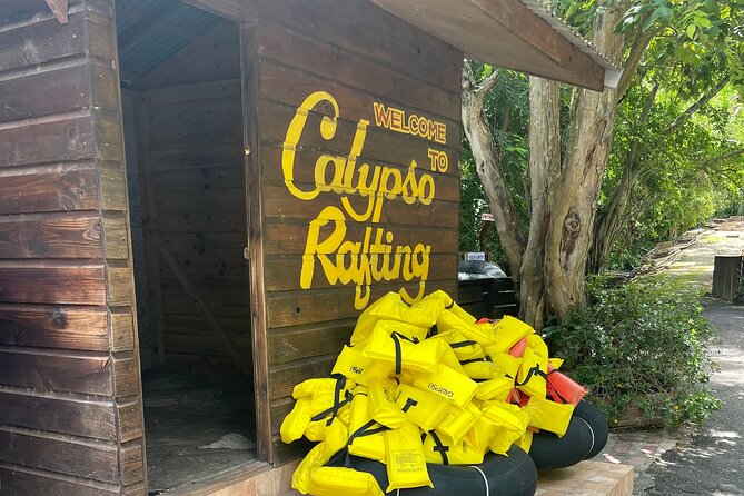Ocho Rios White river tubing along with beach and lunch stop - Who will enjoy this Ocho Rios outing?