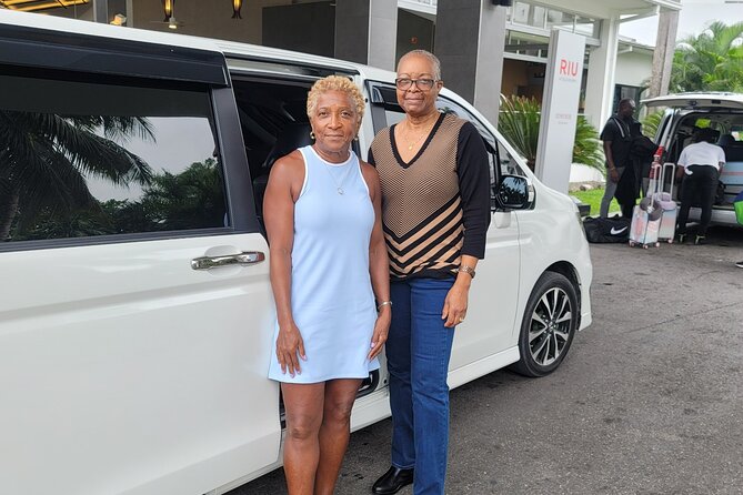One way Private transfer from Airport to Resorts - Departure pickup and the three-hour rule