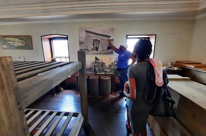 Port Royal Heritage & Sightseeing Tour from Kingston - Giddy House and Port Royal’s unusual character