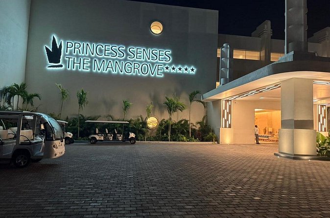 Princess Grand/Senses Mangrove Airport Transfer from Montego Bay - The local guide element