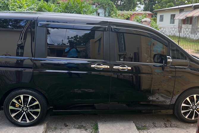 Private Airport transfer hotels in montegobay - A private vehicle instead of a shared shuttle