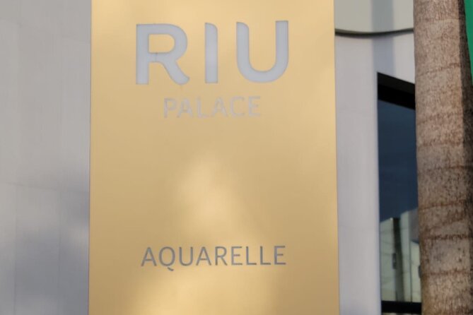 Private Airport Transfer Riu Aquarelle & Excellence Oyster Bay - A private start between Montego Bay and Falmouth