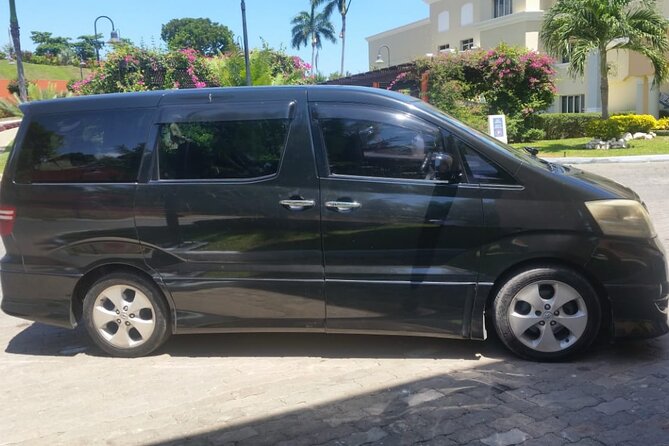 Private Airport Transfer to Bahia Principe Grand Jamaica - The 80-minute road trip to Runaway Bay