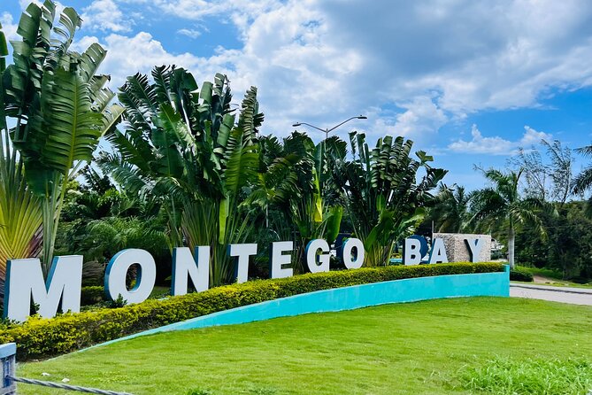 Private Airport Transfer to Excellence, Ocean Coral and Royalton - Leaving Montego Bay airport without the usual fuss