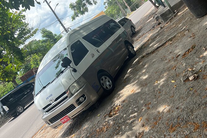 Private Airport Transfer to Hotels and Airbnb in Montego Bay - Drivers who add a human touch