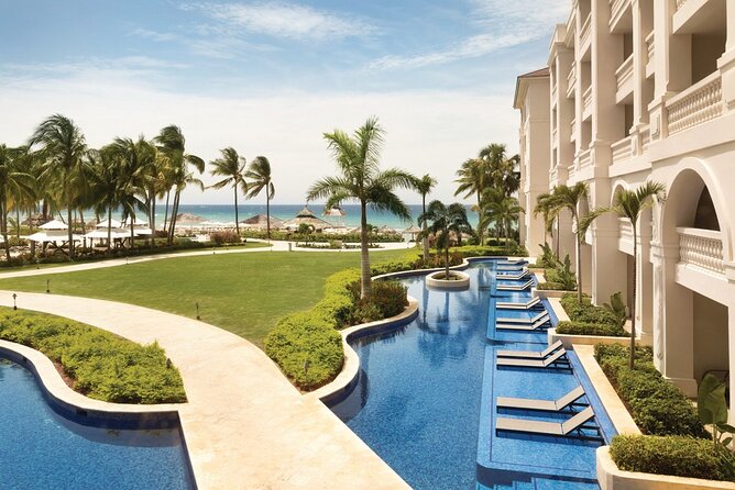 Private Airport Transfer to Hyatt Rose Hall Resort - The 12 to 15 minute ride to Rose Hall
