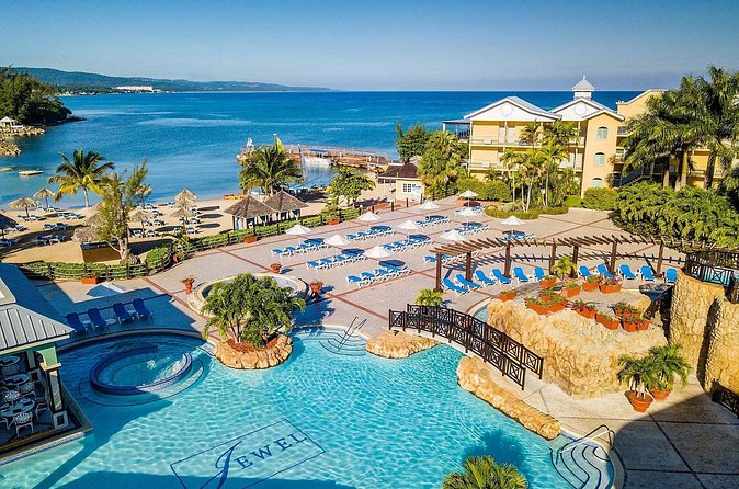 Private Airport Transfer to Jewel Paradise Cove Resort - What the pickup process looks like