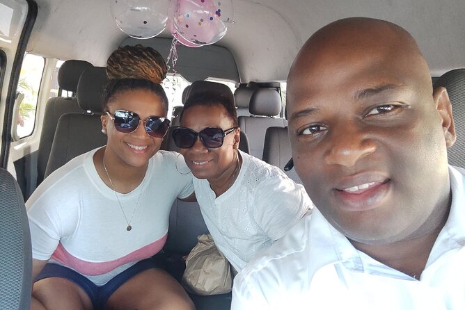 Private Airport Transfer to Ocean Eden/Coral Aquarelle, Royalton - The private vehicle and the ride toward the resort