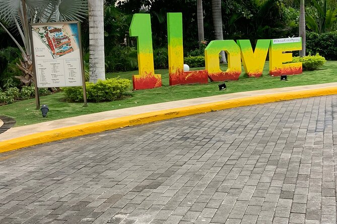 Private Airport Transfer to or from Ocean Coral Spring Resort - Key points at a glance