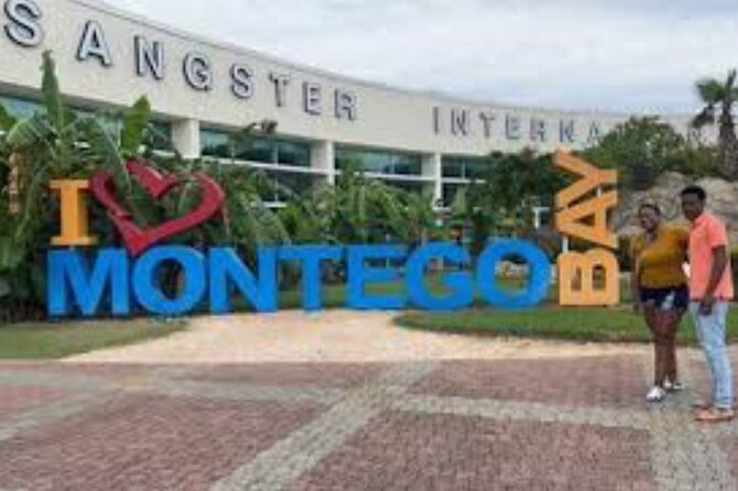 Private Airport Transfers to/from Hotels in Montego Bay - Why Air Conditioning and Help With Bags Matter