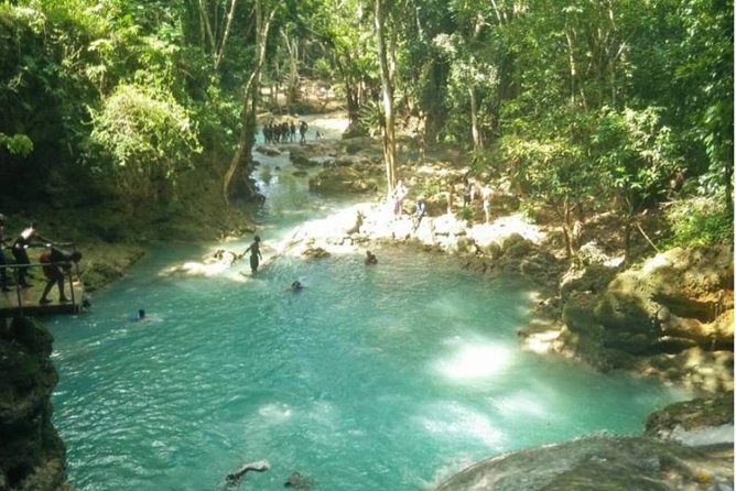 [PRIVATE] Blue Hole & Secret Falls Tour with Entrance Fees - How the private format changes the day