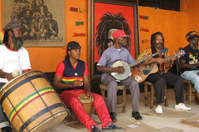 Private Bob Marley's Resting place, Dunn's River and shopping - Key points at a glance