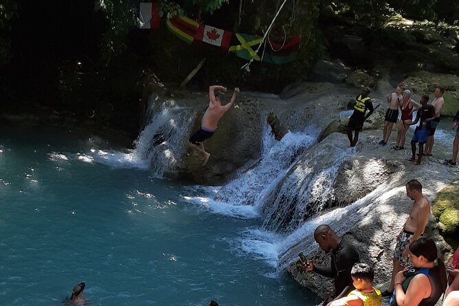 Private Combo Tour From Ocho Rios to Blue Hole and Dunn's River - Turtle River Park and possible extras in Ocho Rios
