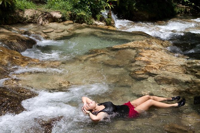 [PRIVATE] Dunn's River Falls with Entrance Fees - Arriving before the crowds
