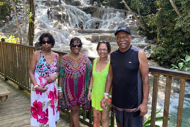 Private fun fill tour from Montego Bay to dunns river & blue hole - What to know before you book