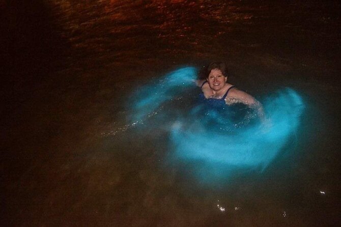 Private Guided Night Tour of Luminous Lagoon in Montego Bay - Arriving with a welcome drink