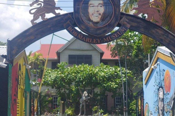 Private Kingston and Bob Marley Museum Tour from Ocho Rios - Emancipation Park offers a quiet pause